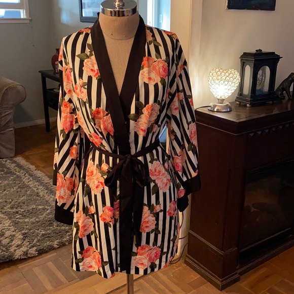 Betsey Johnson Other - NWOT Betsey Johnson floral robe or coverup